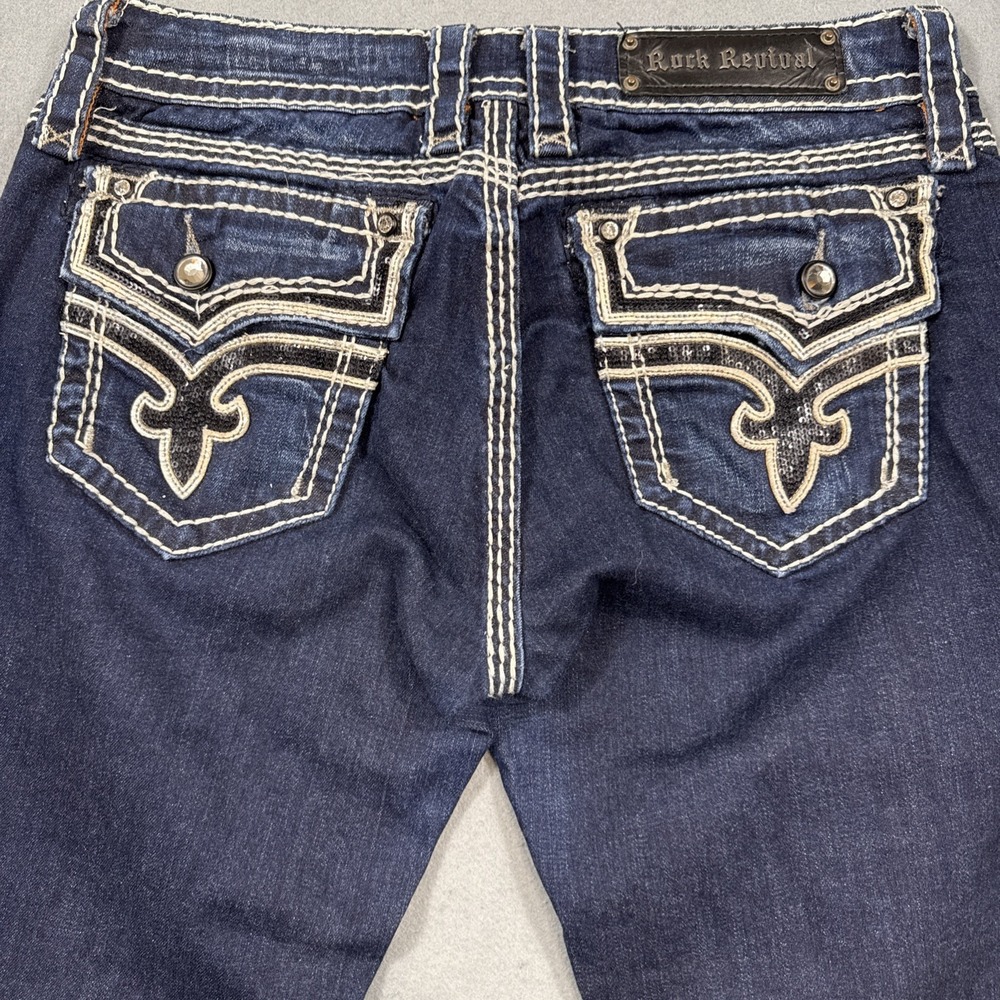 JEANS STRAIGHT Rock Revival Kai  Mid Rise  Dark Wash‎ Rhinestones THICK STITCH